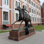 Надежда Баранова: «Рядом с памятником императрице Елизавете Петровне».